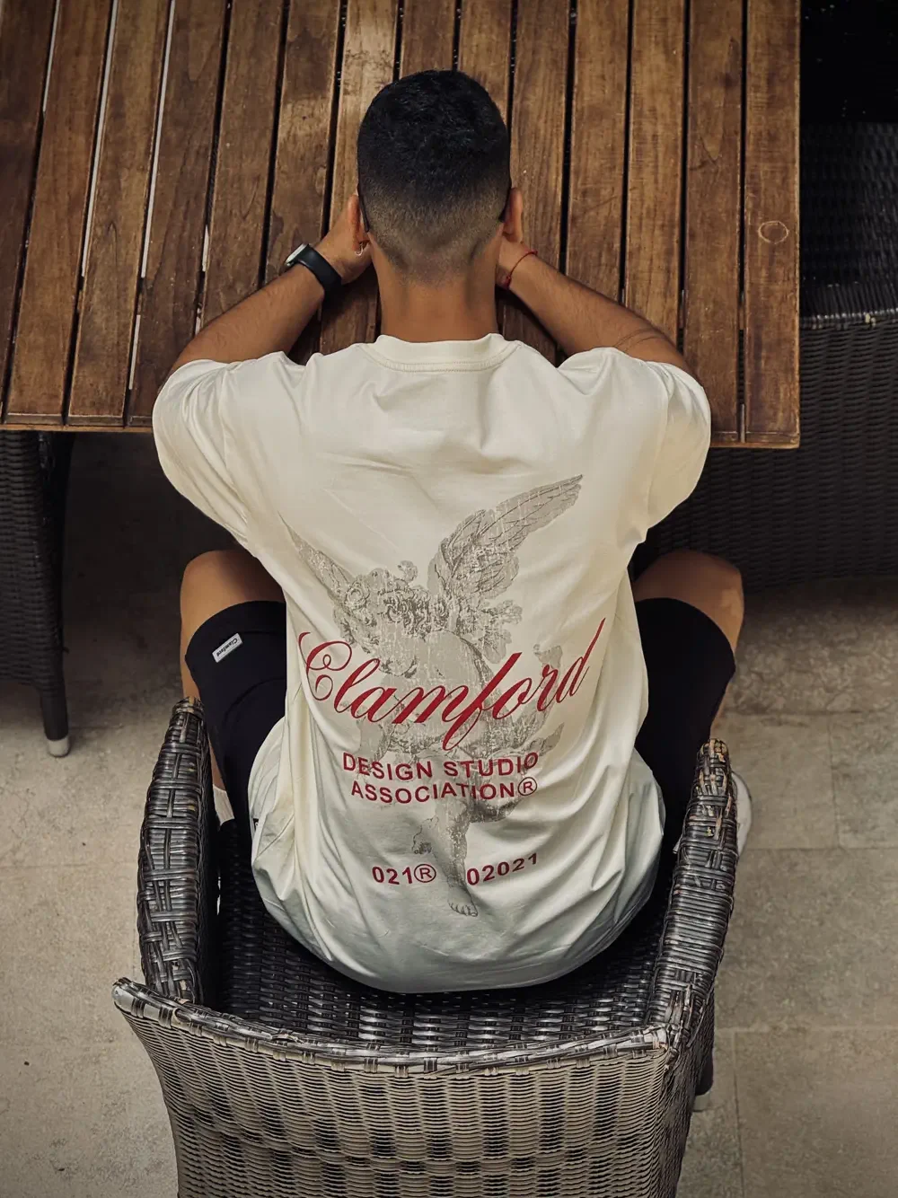Camiseta Oversize Crema Angel Texto rojo