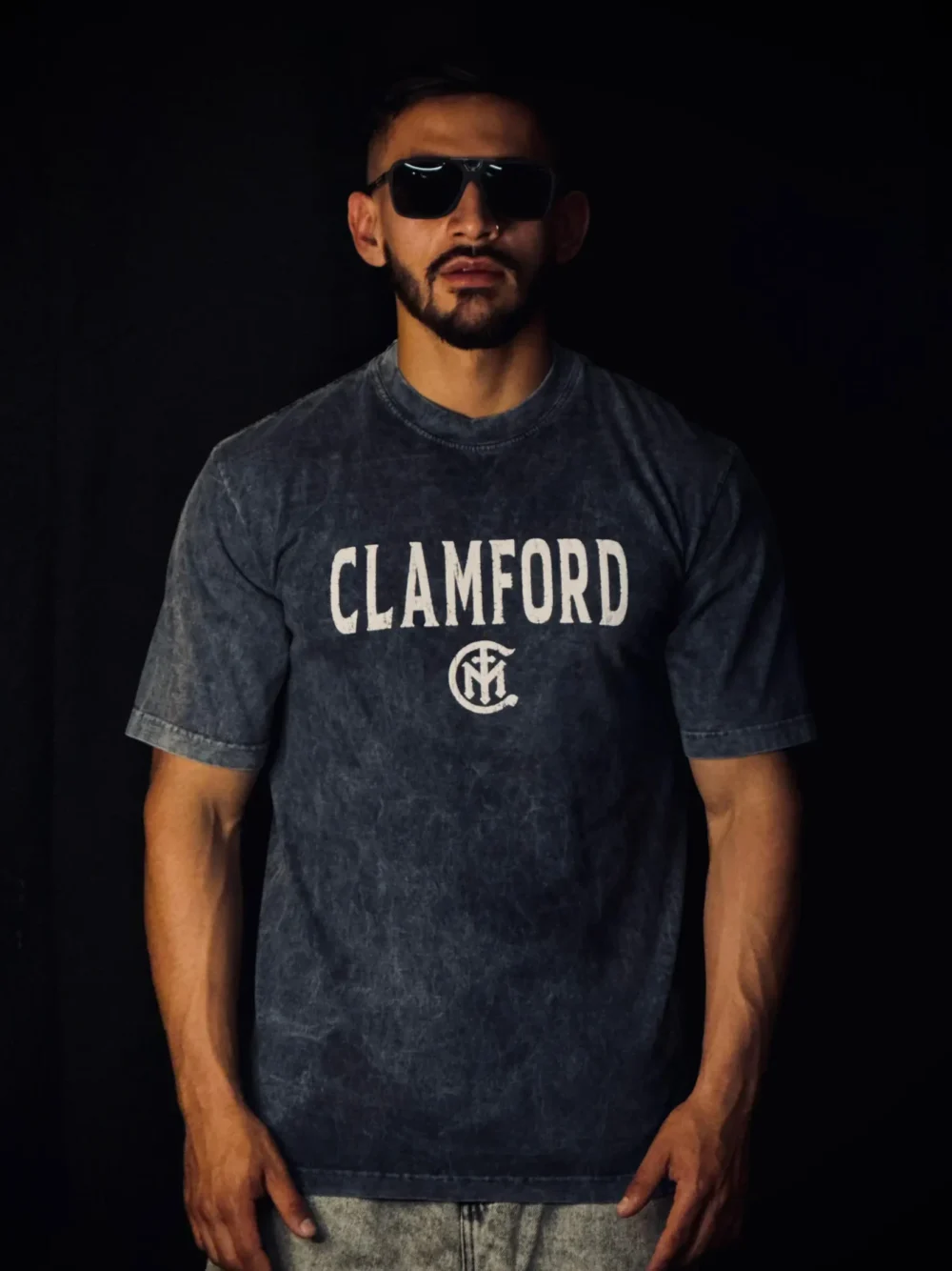 Camiseta oversize azul rostro griego