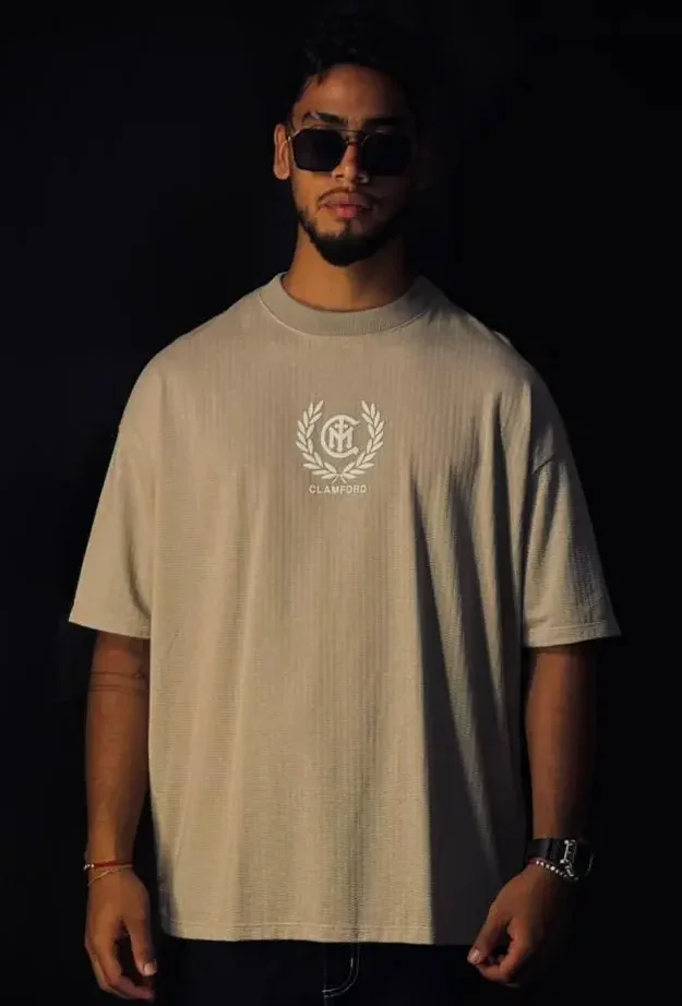 Camiseta Oversize Beige Logo Clamford